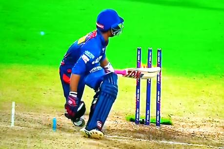 Harshal attempt at Mankading ! - DK fumble .. and Giants win !!