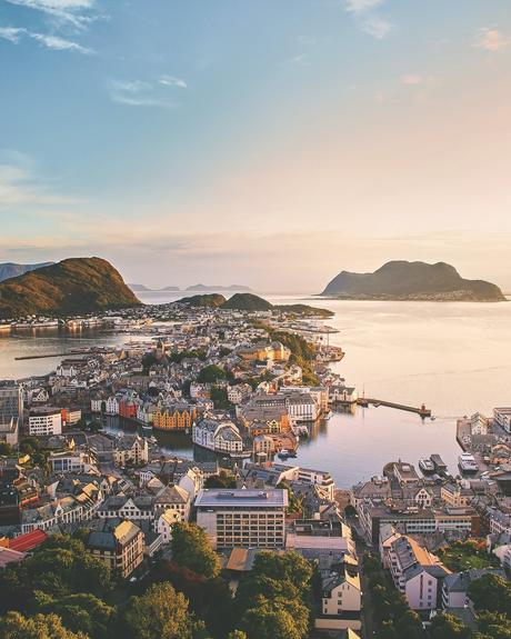 honeymoon destinations for each month of the year norway