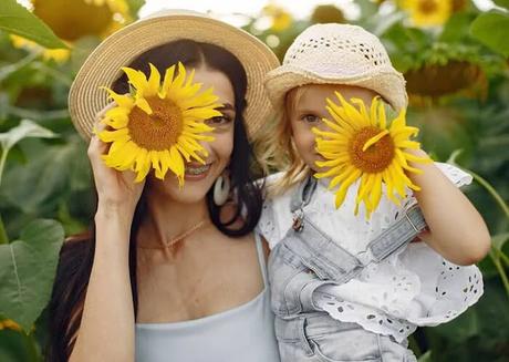 115+ Funny And Creative Flower Puns Jokes For Instagram