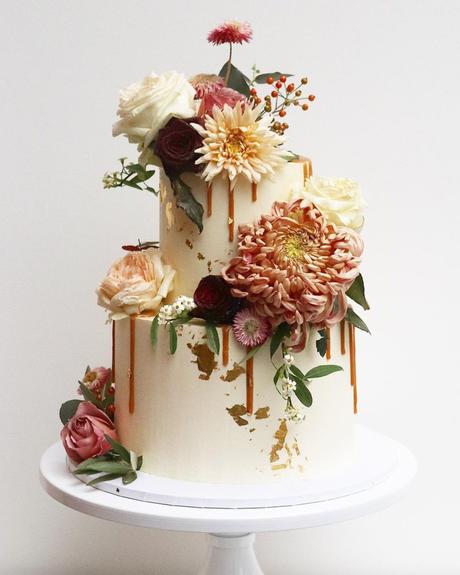 rust wedding cakes flowers