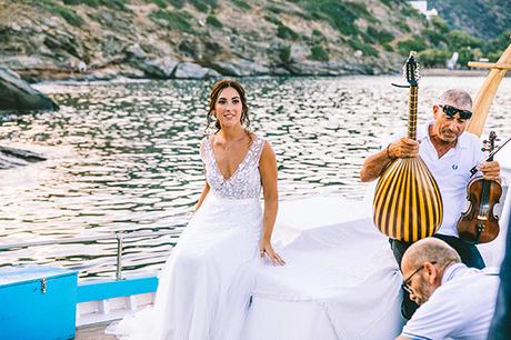 Modern summer wedding in Sifnos with bougainvillea in fuchsia hues │ Demetra & Panayiotis modern-summer-wedding-sifnos-bougainvillea-fuchsia-hues_29