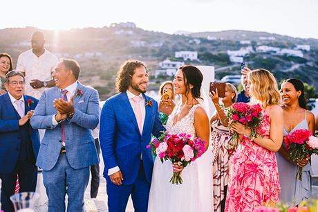 Modern summer wedding in Sifnos with bougainvillea in fuchsia hues │ Demetra & Panayiotis modern-summer-wedding-sifnos-bougainvillea-fuchsia-hues_43x