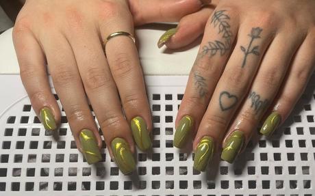 Olive Green Nail Inspo For The Tan Skin