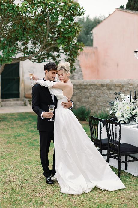 Black and White wedding inspiration at the Courti Estate with the most gorgeous details black-white-wedding-inspiration-courti-estate-gorgeous-details_44