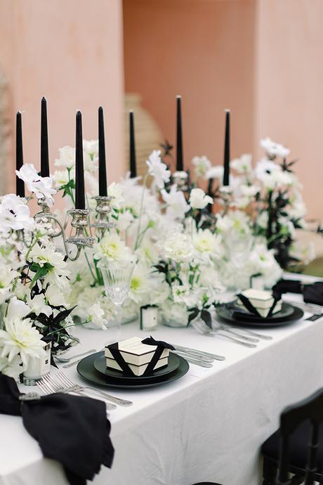 Black and White wedding inspiration at the Courti Estate with the most gorgeous details black-white-wedding-inspiration-courti-estate-gorgeous-details_01x