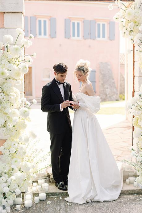 Black and White wedding inspiration at the Courti Estate with the most gorgeous details black-white-wedding-inspiration-courti-estate-gorgeous-details_24