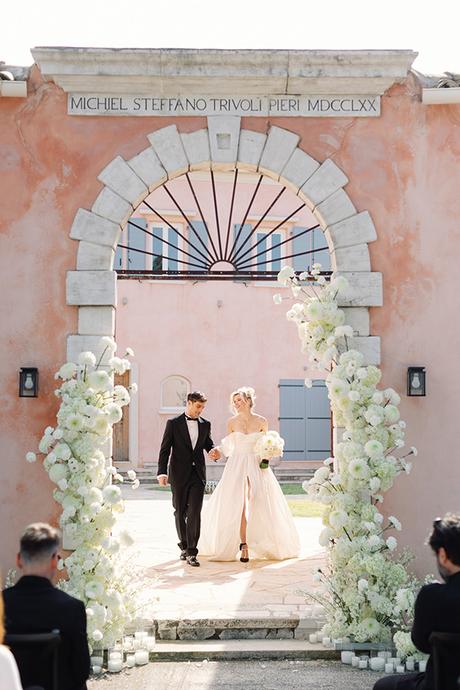 Black and White wedding inspiration at the Courti Estate with the most gorgeous details black-white-wedding-inspiration-courti-estate-gorgeous-details_21