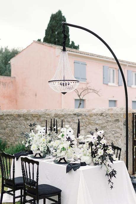 Black and White wedding inspiration at the Courti Estate with the most gorgeous details black-white-wedding-inspiration-courti-estate-gorgeous-details_31x