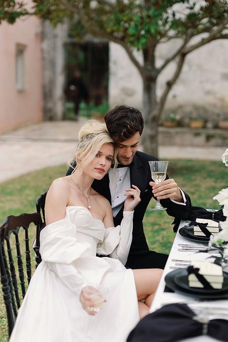 Black and White wedding inspiration at the Courti Estate with the most gorgeous details black-white-wedding-inspiration-courti-estate-gorgeous-details_46