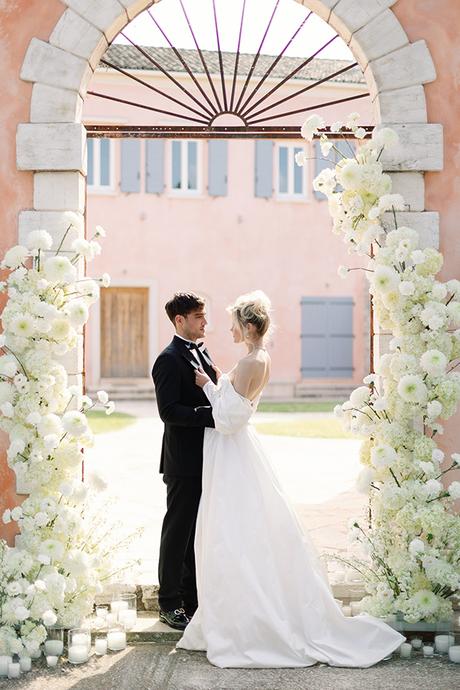 Black and White wedding inspiration at the Courti Estate with the most gorgeous details black-white-wedding-inspiration-courti-estate-gorgeous-details_18x