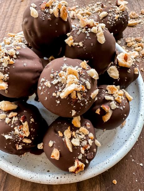 Vegan Chocolate Hazelnut Truffles