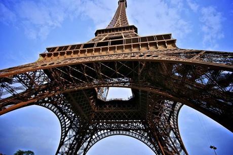 Explore The Eiffel Tower With Our Tour Guide.
