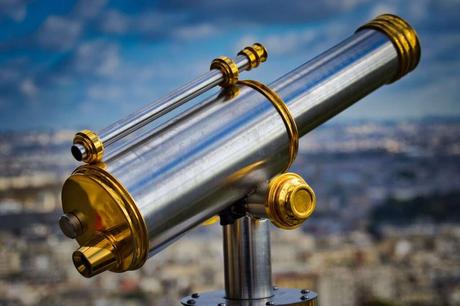 Explore The Eiffel Tower With Our Tour Guide.