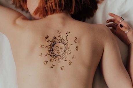 Discreet and elegant back tattoos that will make you look sexy