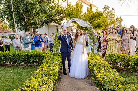 gorgeous-fall-wedding-galazia-akti-pretty-white-hyndrangeas_22