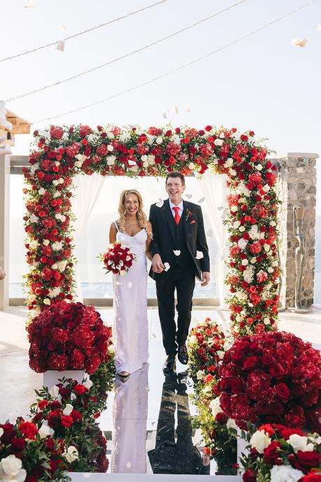 luxurious-red-white-wedding-santorini-stunning-florals_09