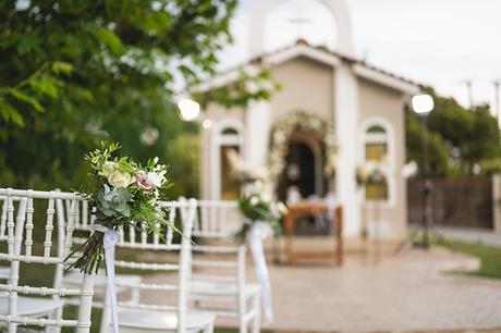 classically-romantic-wedding-athens-with-beautiful-florals_19