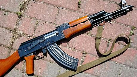 Father dies,  son injured in Weligama shooting