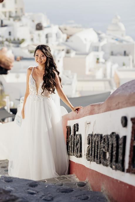 rustic-chic-wedding-santorini-romantic-snapshots-mesmerizing-backdrops_03x