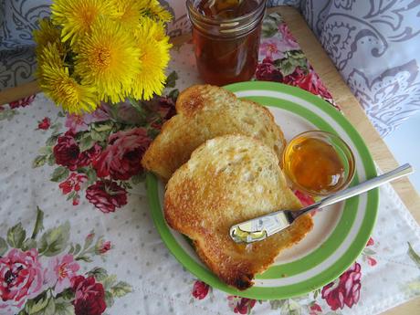 Dandelion Honey