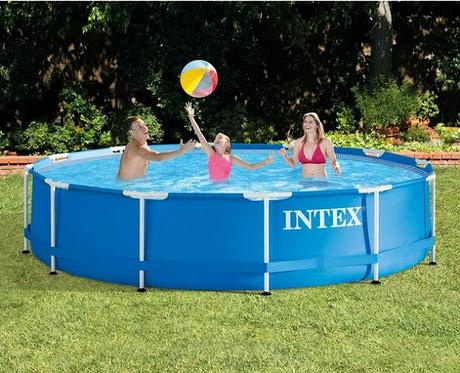 Make a splash by hosting a backyard pool party!