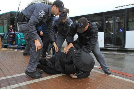 Protests in RBS over arrests of yeshiva bochurim for being AWOL from IDF