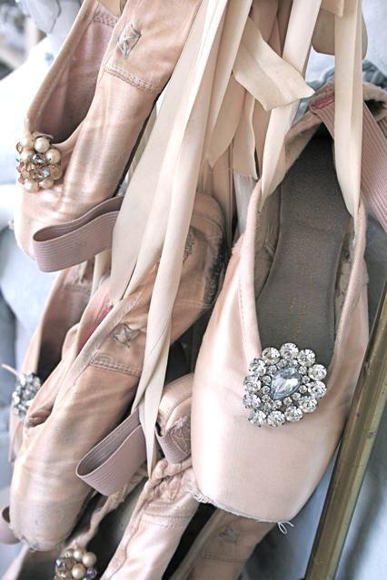 ballet shoes by pauline clarke