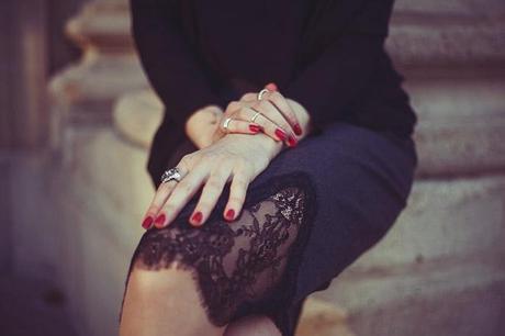 lace pencil skirt, red nails and silver jewlery