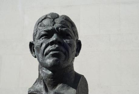 Bust of Mandela - Southbank