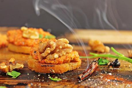 Roasted red pepper & walnut dip with crostini #143