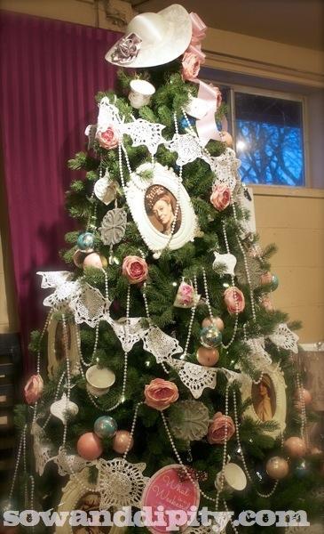 A Downton Abby Christmas Tree by Shelley Levis.