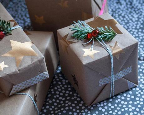 DIY star gift wrap