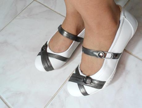 World Balance Shoes - Penny - White