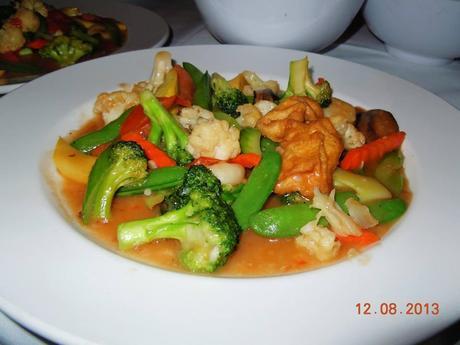 The vegetable stir-fry at The Crustacean