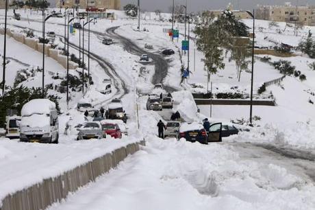 Snow in Cairo for 1st time in 100 years, Huge storm in Jerusalem, snow in summer Down Under