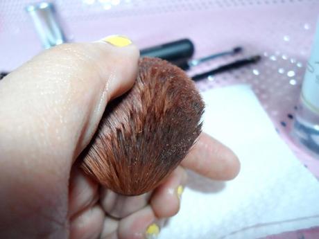 How to spot clean brushes - Ellana Makeup Brush Cleaner (4)