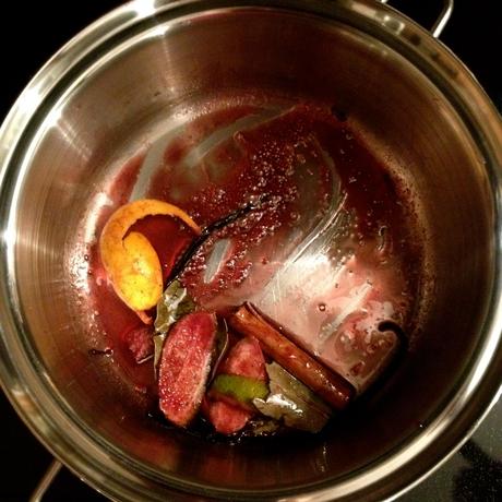Winter Drinks: How to Make Warm Spiced Wine à la Game of Thrones