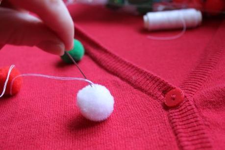 christmas jumper DIY pompoms sewing