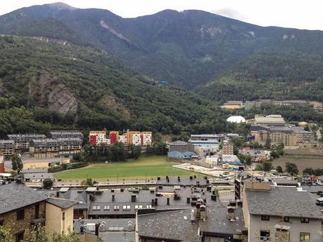 Andorra%20la%20Vella%20%284%29 L Visiting Andorra la Vellas Old Town
