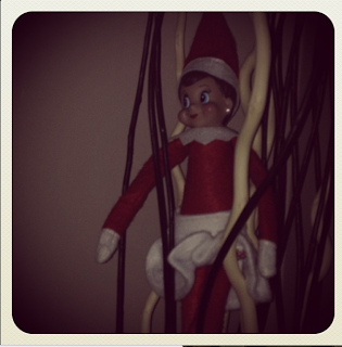 MOMday: Another Week of Elf on the Shelf Ideas