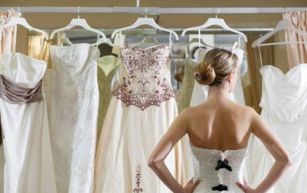 How to Pick Out the Best Wedding Dress for Your Body Type
