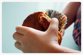 Confessions of a Cannot-bake-a-holic: Melinda's Gluten Free Blueberry Lemon Cupcakes