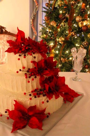 Red Christmas Wedding Cake