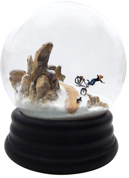 Walter Martin and Paloma Muñoz Scary Snow Globe 