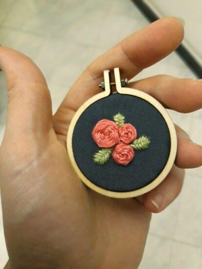 Woven wheel embroidery stitch tutorial Woven wheel embroidery stitch tutorial