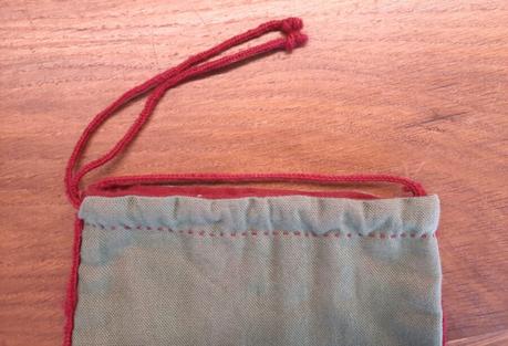 10 easy lucet projects Lucetted laces are perfect to close a purse