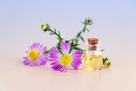 Choose Natural Scents: 10 Benefits of Switching to Natural Perfumes for Health and Environment