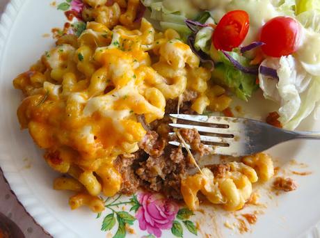Macaroni and Cheese Meatloaf Casserole