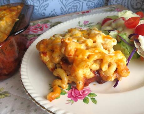 Macaroni and Cheese Meatloaf Casserole