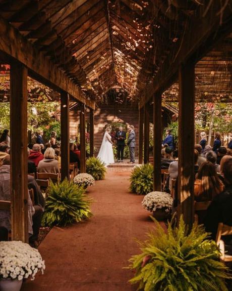 best wedding venues in michigan wedding ceremony brides give vows